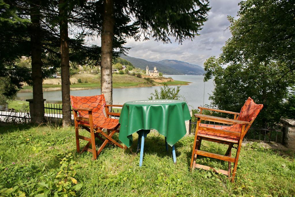 Yeti Guest House Mavrovo-Nationalpark Exterior foto