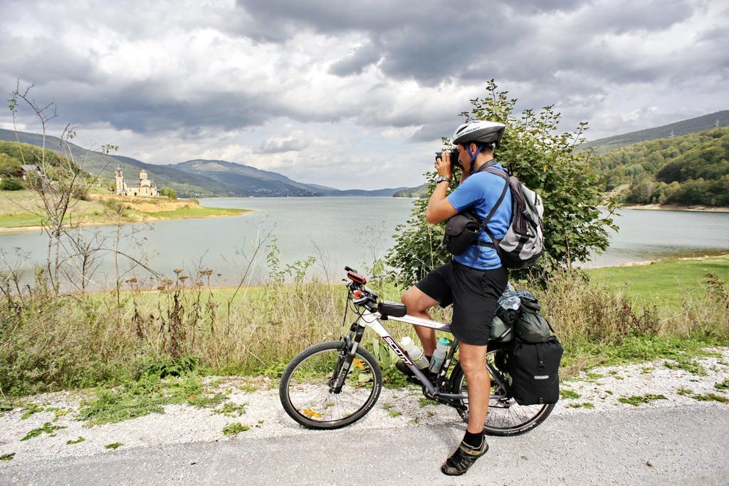 Yeti Guest House Mavrovo-Nationalpark Exterior foto