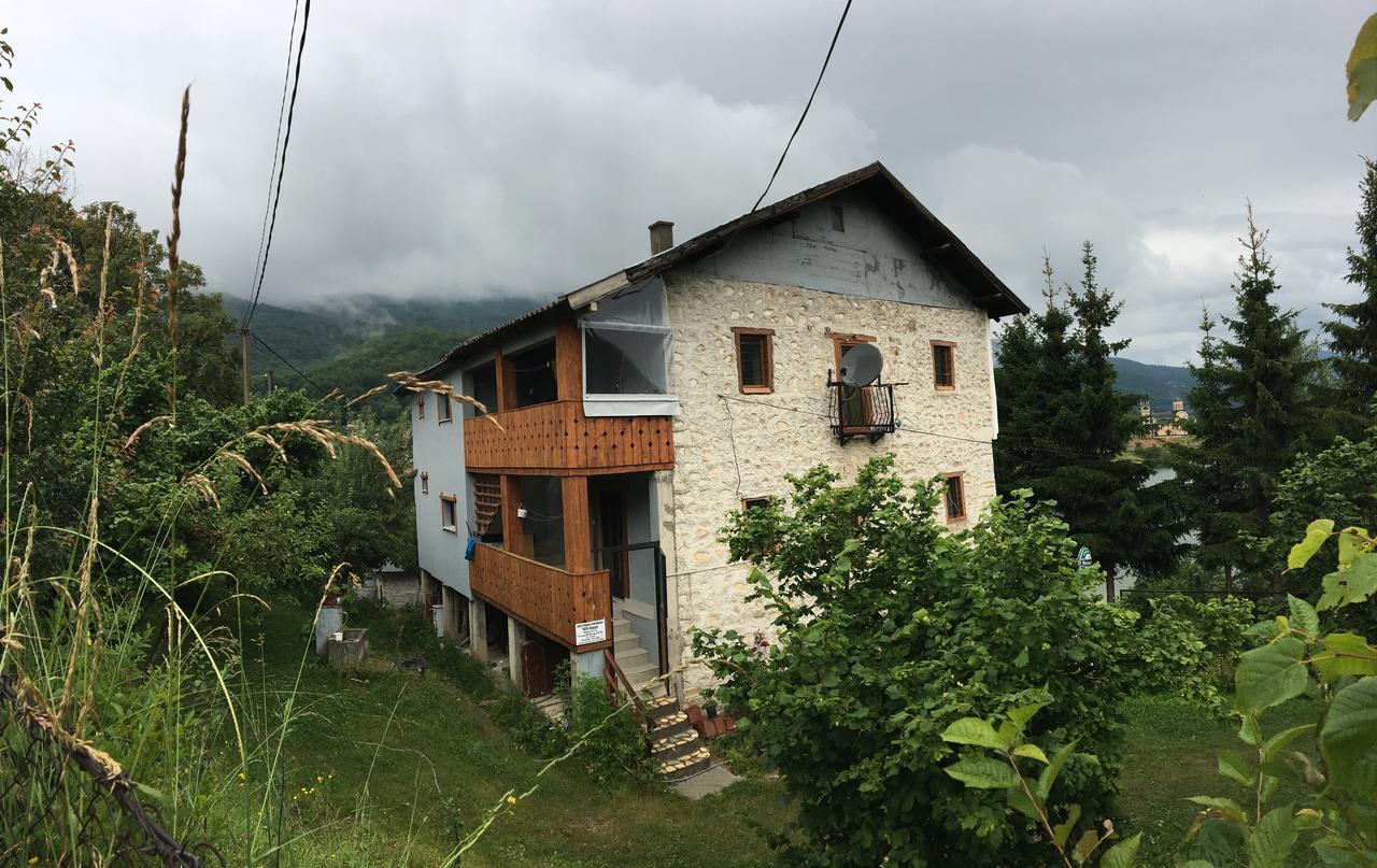 Yeti Guest House Mavrovo-Nationalpark Exterior foto
