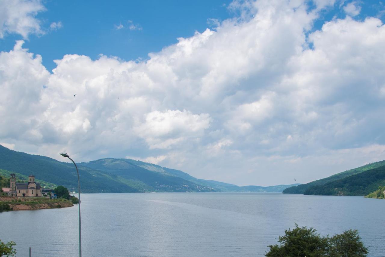 Yeti Guest House Mavrovo-Nationalpark Exterior foto