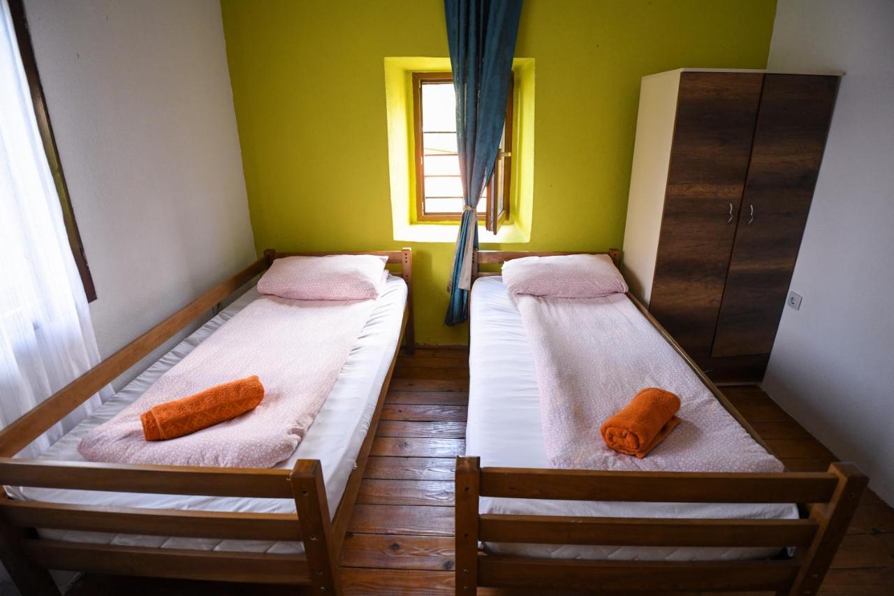 Yeti Guest House Mavrovo-Nationalpark Exterior foto
