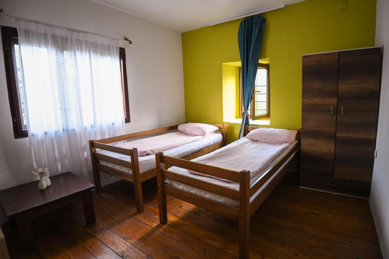Yeti Guest House Mavrovo-Nationalpark Exterior foto